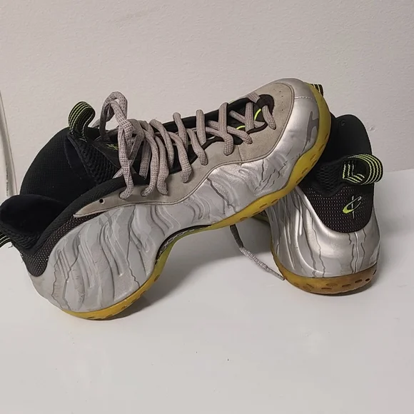 Nike Air Foamposite OneSilver Volt Camo Nike Air Foamposite One Silver Volt Camo – Endless Supply main image 4